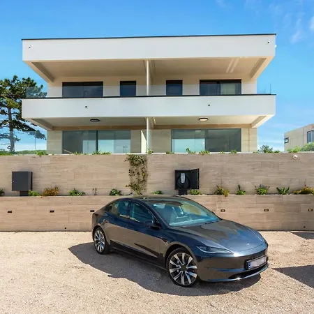 Сasa de vacaciones Hills With Pool 1 Punat