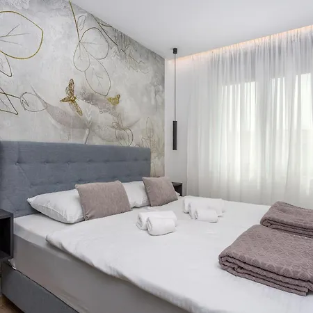 Hills With Pool 1 Сasa de vacaciones