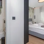 Holiday home Hills With Pool 1 *