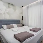 Holiday home Hills With Pool 1 *
