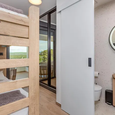 펜션 Hills With Pool 1 푸나트