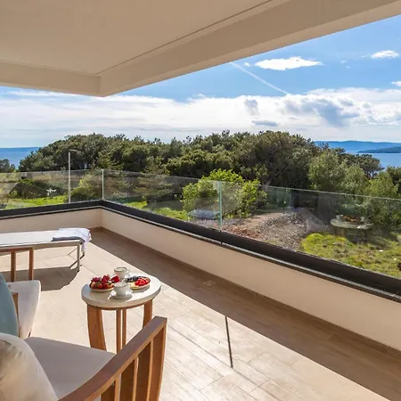 Casa de Férias Hills With Pool 1 Punat