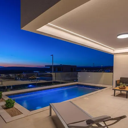 Hills With Pool 1 펜션 *