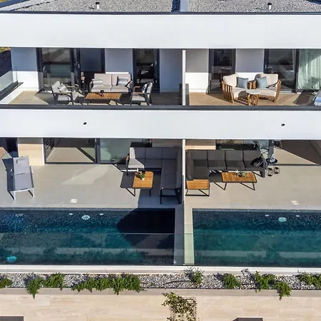 펜션 Hills With Pool 1 푸나트