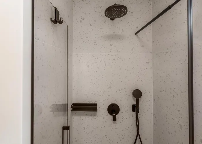 Hills With Pool 1 بونات