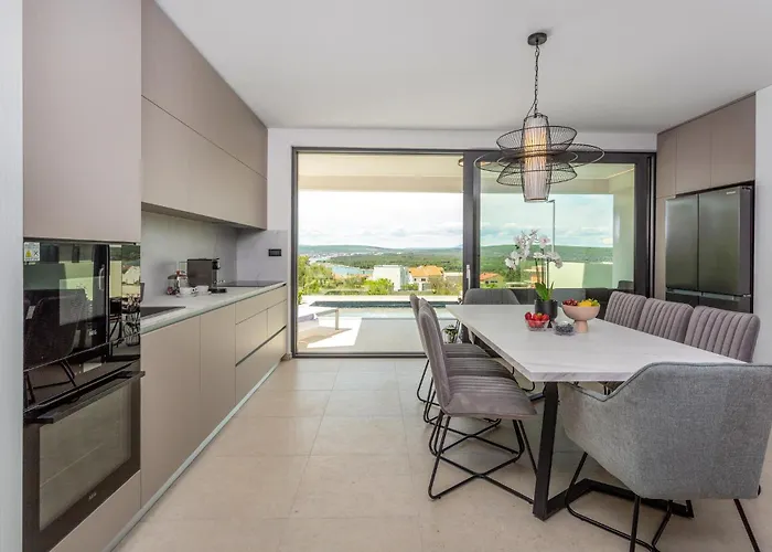 بيت للعطل Hills With Pool 1