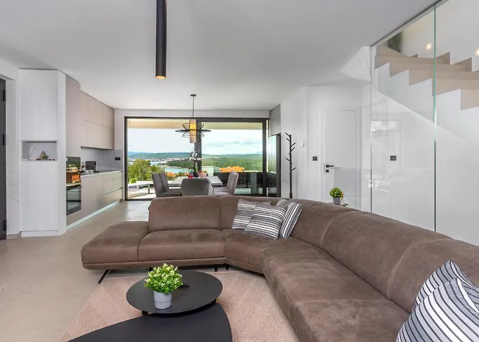 Hills With Pool 1 بيت للعطل