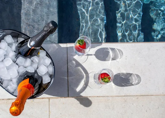 Hills With Pool 1 * بونات