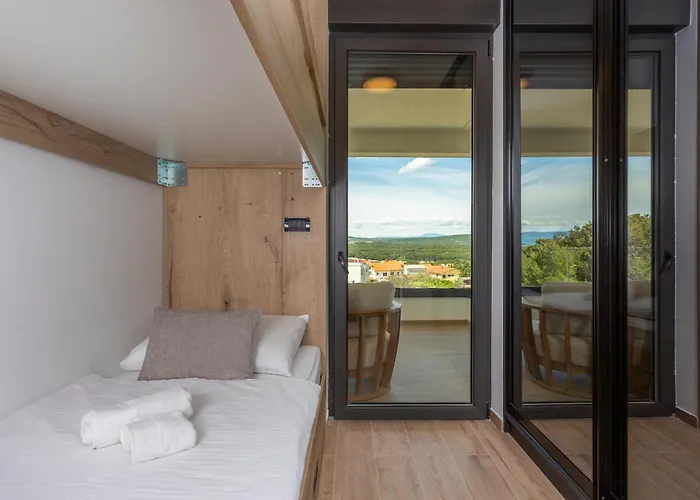 Hills With Pool 1 بونات