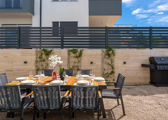 Hills With Pool 1 بيت للعطل