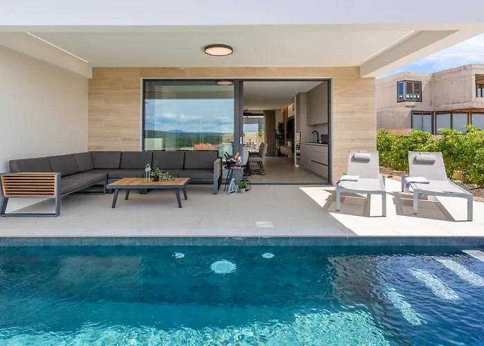 بيت للعطل Hills With Pool 1 بونات