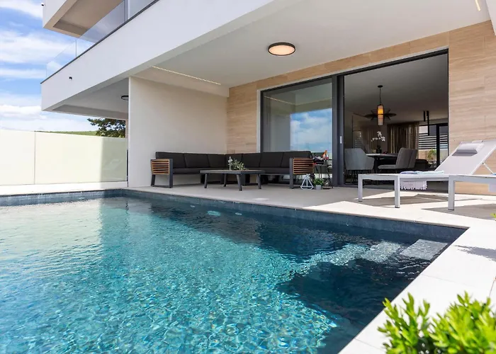 بيت للعطل Hills With Pool 1 بونات