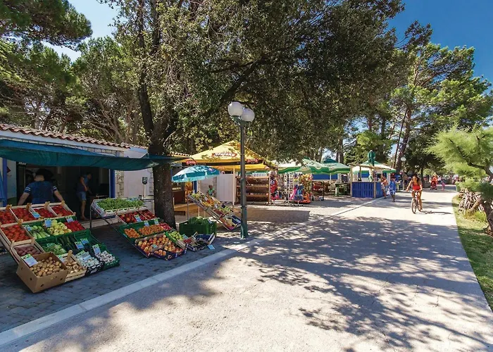 بيت للعطل Hills With Pool 1